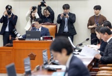 석탄발전 폐지지역 지원법, 기후위 통과…고용·대체산업 지원 근거 마련