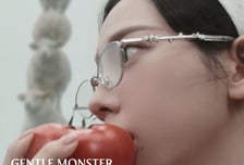 젠틀몬스터, 카리나 앞세운 '베지 컬렉션' 공개