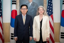 핵잠·원자력 협력 속도…美 국무차관, 대표단과 수주내 韓 온다