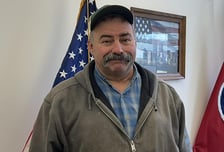 학생 어깨 감싸며 "너 섹시하다" 발언한 교육위원…미국 '발칵'