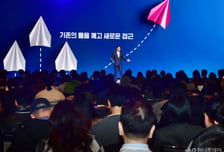 AI 시대 사회문제 해결 키워드는 '협력'…"기업·정부 함께해야"
