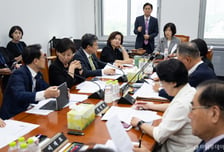 의사 vs 의료기사, 의사 손 들어줬다? 멀어진 '병원 밖 의료'