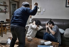 "도망간 아내, 아들 집에?" 흥신소까지 썼다…흉기 살해 시도한 50대
