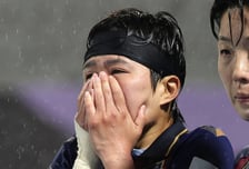 "죄송하다" 눈물 쏟은 지소연, PK 실축 연신 사과 "변명하지 않겠다... 책임감 많이 느껴" [수원 현장]