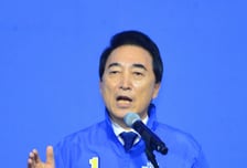 충남지사 지지도 박수현 43.5%·김태흠 43.9% 초접전