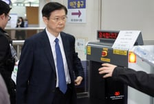 '비화폰 삭제' 박종준 전 경호처장 1심 무죄…"증거인멸 목적 아냐"