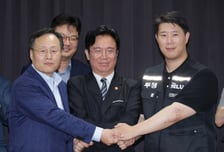 개미도 "잘 먹고 갑니다"...코스피 8% 급등, 기관만 2.3조 매수