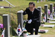 "'탱크' 듣는 순간 소름"...'소년이 온다' 주인공 유족, 정용진 저격