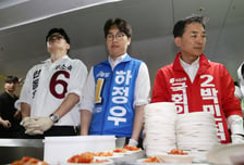 朴 "한동훈, 보수 배신"vs韓 "박민식, 부산 배신"…하정우 "쌈박질 서울가서"