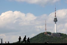 [오늘 날씨] 오전 맑다가 밤부터 흐려진다…낮 최고 27도