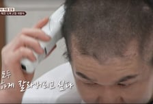 '도박 중독' 남편, 아내 앞 무릎 꿇고 삭발 "말로는 못 믿을 테니"