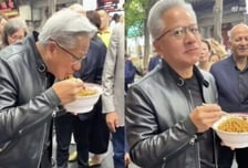 "젠슨 황, 허겁지겁 먹어" 8400원 짜장면 입소문...베이징 식당 '대박'