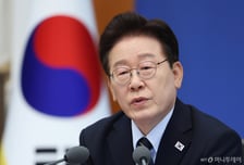 李대통령, 글로벌 AI허브 비전선포 김민석 총리에 "큰 성과"