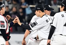 '다시 공동 1위' KT, '구창모 상대 9득점' 위닝까지 챙겼다... "상하위 타선 집중력, 완전한 승기 가져왔다" [수원 현장]