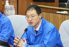 [속보]민주당·진보당 울산시장 단일화 여론조사 중단…"조직적 개입 의심 정황"