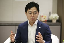 "삼전닉스 오르면 2배 번다" 외국인도 우르르...미래운용 "3000억 유치"