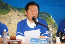 "李대통령과 교감했다" 김관영에...정청래 "선을 넘어도 한참 넘어"