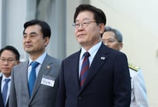 [속보]李대통령 "현대전 양상 급변…단순 병력 우위 아닌 AI·빅데이터·로봇 등 기술, 핵심 기준"