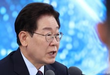 [속보]李대통령 "국민들 덕에 모든 영역서 선진국 대열…국방은 의존적 사고 남아"