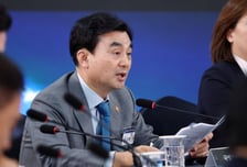 안규백 "올해 전작권 로드맵 완성…AI·드론·무인으로 軍 전환"