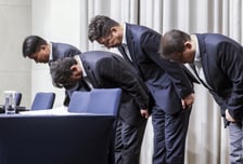 정용진, 대국민 사과… "진정성 보여" vs "빈껍데기 해명" 평가 분분