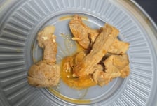 공짜 고기 받고 "덜 익었다" 주문 취소 요구…거절하자 악플·별점 1점