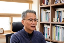 돼지 몸에서 인간 장기 키운다…중국 러브콜 뒤로 하고 한국 온 석학