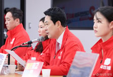 장동혁 "이재명 대통령, 물가·환율·금리는 말 않고 주가만 이야기"