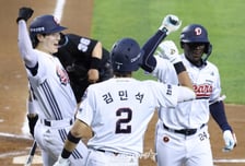 '5연패는 안돼!' 두산 악착같이 치고 달리고 막았다, 내야안타 4개+도루도 4개→KT에 5-0 완승 [잠실 현장리뷰]