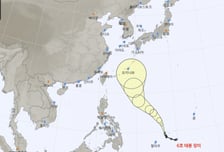 세력 키우며 올라오는 태풍 '장미'…한반도 영향 가능성은?
