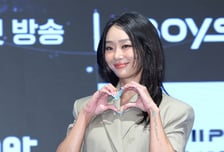 효린, 응급 상황으로 병원 이송…대만 공연 불참