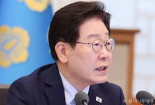 [속보]李대통령 "민관 협력 강화…경남·전남 등 우주항공 종합벨트 육성"