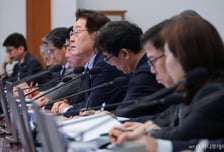 [속보]李대통령 "전통시장 시설 개선, 부담금 때문에 못하는 일 없도록 챙겨달라"