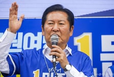 이명박을 이재명이라 부른 정청래, "선거유세 과정서 말실수 죄송"