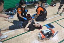 "이번엔 꼭 살린다"…과거 아픔 딛고 시민 구한 교정공무원