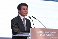 "정몽규 나가" 싸늘한 팬심에 결국...월드컵 이후 축구협회장직 놓는다