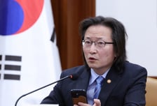 공정위원장, 스타벅스 겨냥 "보편적 인권·소비자 권리 망각하면 존립 위태"