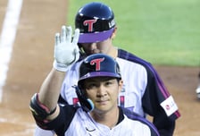 'LG는 역시 스리런' 1회 송찬의→4회 오지환 3점 홈런 또.또 나왔다! LG 10-0 리드 [잠실 현장]