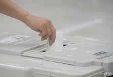 [속보]사전투표 2일차 오전 10시 투표율 14.3%…직전 투표보다 1.62% 높아