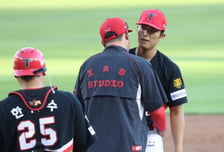 '상황 급변' KIA 국대 에이스 2군행 '군 문제'부터 해결하나→사령탑 태도가 달라졌다