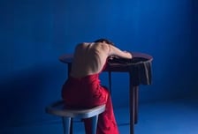 "뼈만 남았네"…'1일 1식' 장재인 깡마른 드레스 뒤태