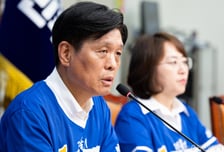 "與가 더 큰 민주진영 반대" VS "조국이 왜 민주진영 대표하나?"