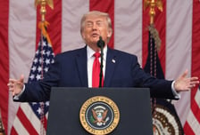 트럼프, 종전 MOU 최종승인 미뤘다