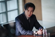 '은밀한 감사' 김재욱, 안방극장에 오지콤 제대로 유발한 부회장美