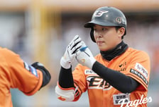 'GG 2루수-퓨처스 타점 1위-세이브왕' 상무서 13명 전역, 순위 판도 뒤흔들 '예비역 나비효과'