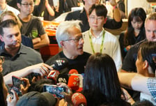 "이런적 처음" 젠슨 황, 한국 기업만 따로 봤다…"韓 로보틱스 투자 검토"
