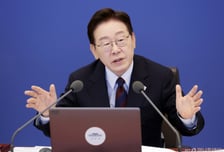 [속보]이재명 대통령 "남은 시간 4년…국정 속도 두 배로, 8년처럼 일할 수 있어"
