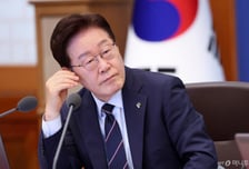 李대통령 "일부 방송, 정당 기관지처럼 편파적…'제재' 못 들어봐"