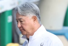 [포토] 김경문 감독, 근조 리본 달고 엄숙 모드