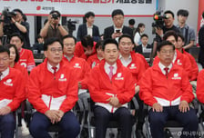 '궤멸적 패배' 위기의 국민의힘…보수 재건 '난망'